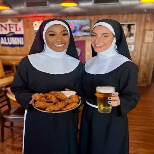 Hooters